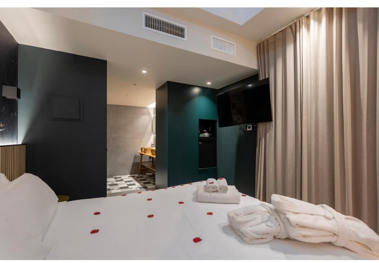 Lo Hotel Del Poblet Ел Побленоу дел Делта Екстериор снимка