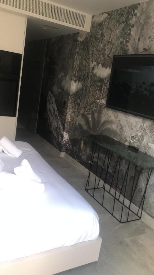 Lo Hotel Del Poblet Ел Побленоу дел Делта Екстериор снимка